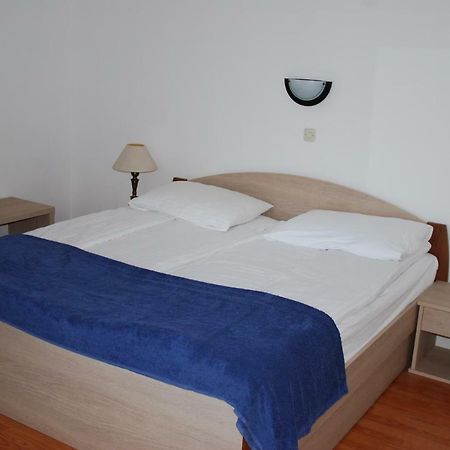 Apartmani Dragica Kampor Exterior photo